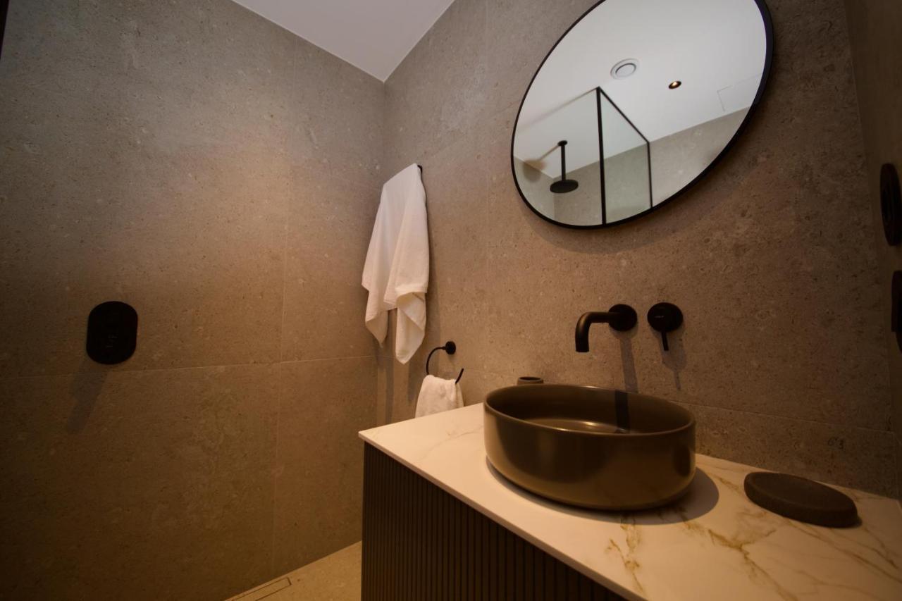 Suite 202 - 1 Bedroom Suite In Amando Perez Suites Ribadeo Esterno foto
