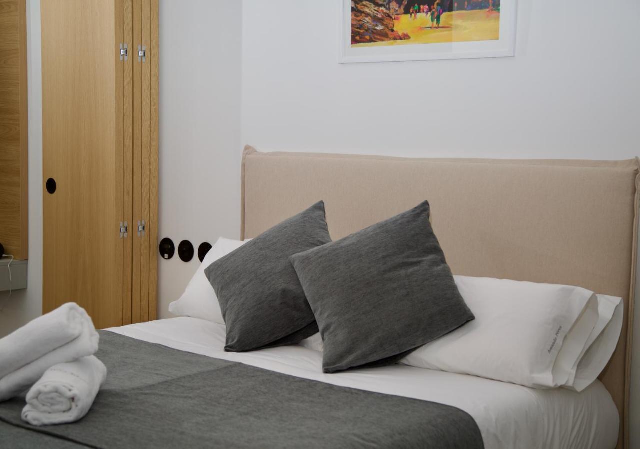 Suite 202 - 1 Bedroom Suite In Amando Perez Suites Ribadeo Esterno foto