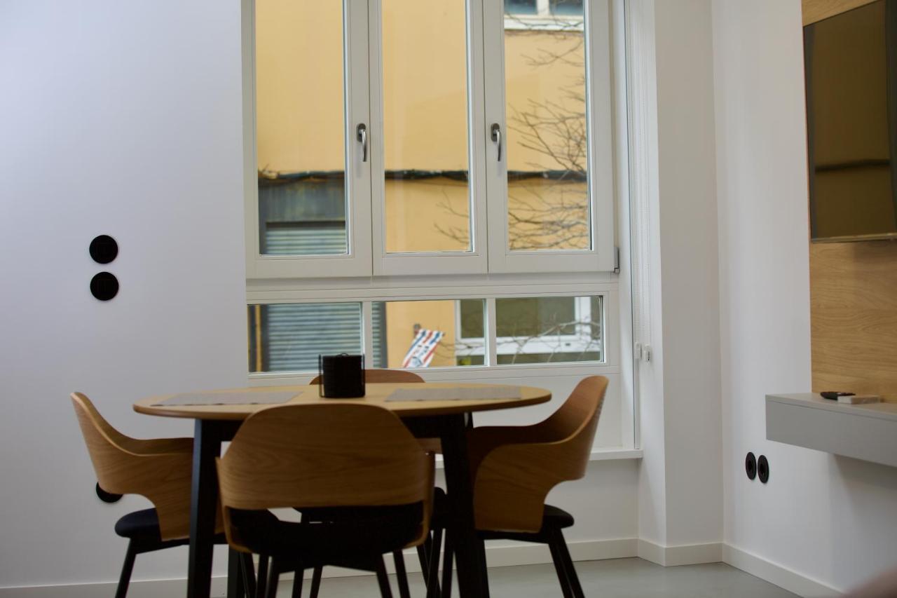 Suite 202 - 1 Bedroom Suite In Amando Perez Suites Ribadeo Esterno foto