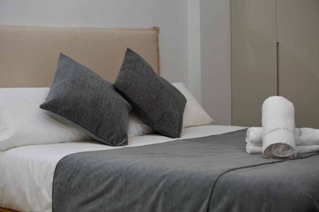 Suite 202 - 1 Bedroom Suite In Amando Perez Suites Ribadeo Esterno foto
