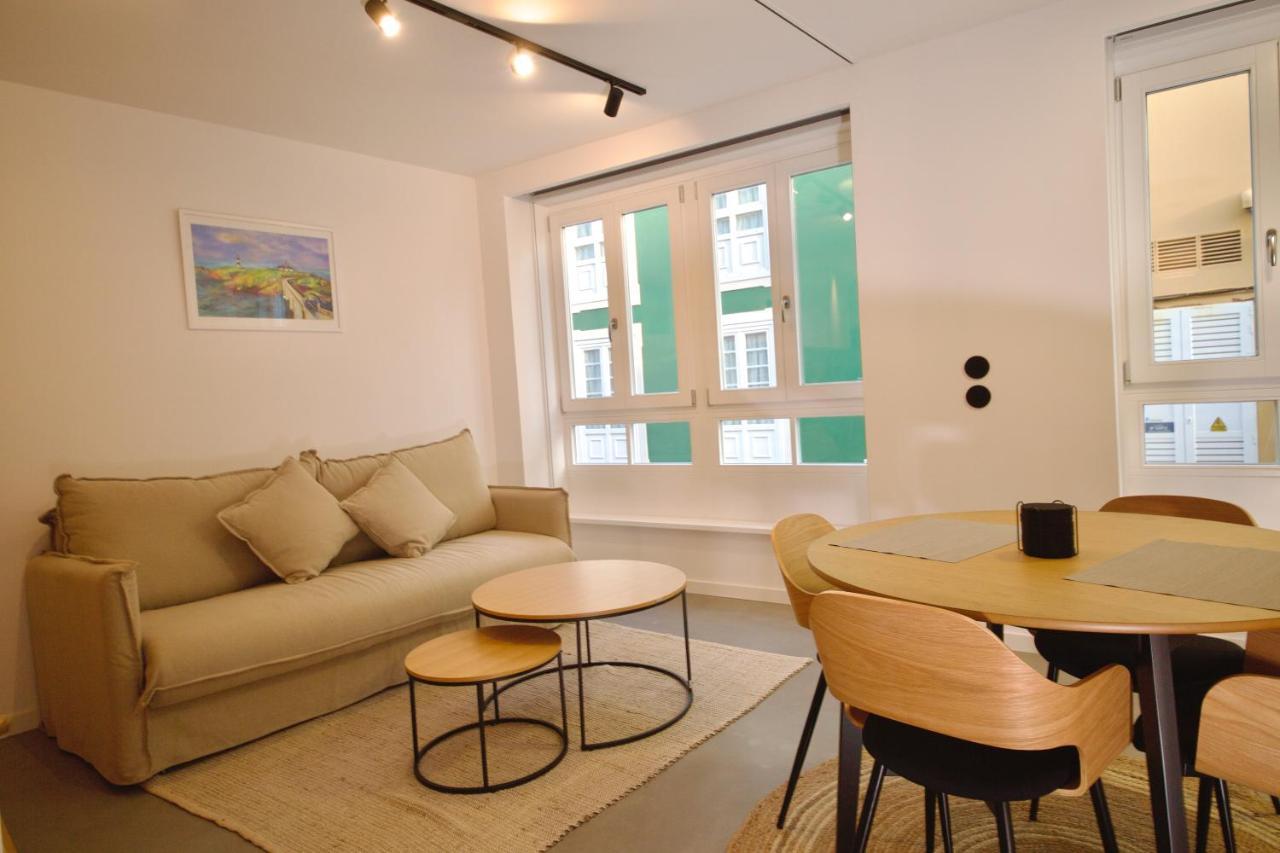 Suite 202 - 1 Bedroom Suite In Amando Perez Suites Ribadeo Esterno foto